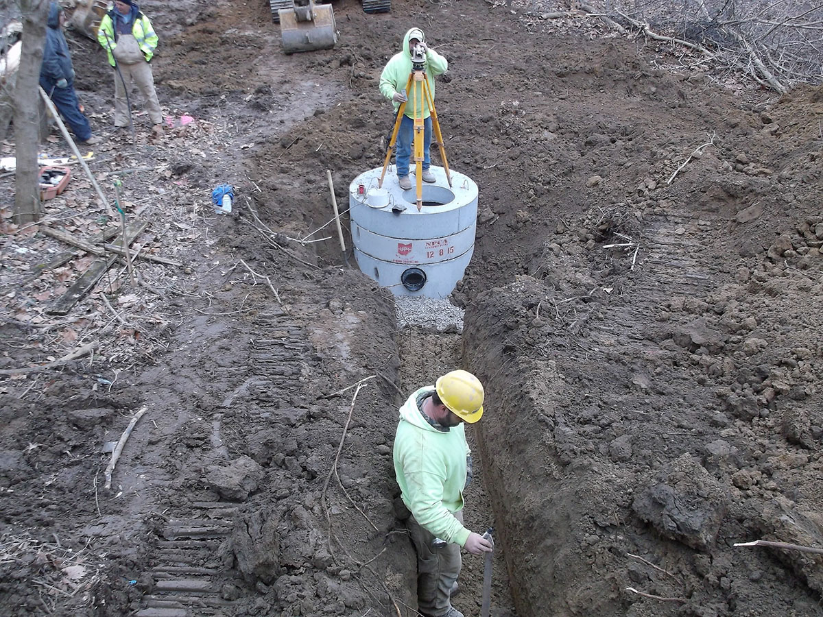 Zemba Bros Inc sewer installation 2.JPG